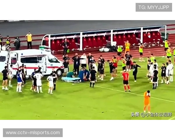 联盟针对赛场安全事件快速响应，工作人员移除异物恢复比赛