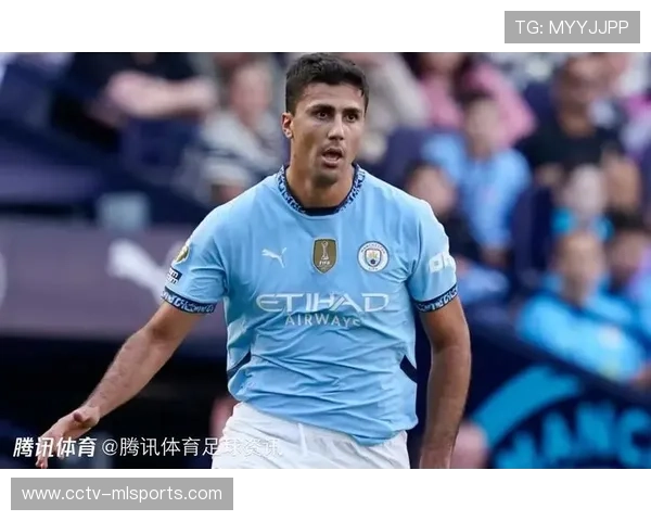 罗德里膝盖不适缺阵,曼城中场轮换面临欧冠双线压力